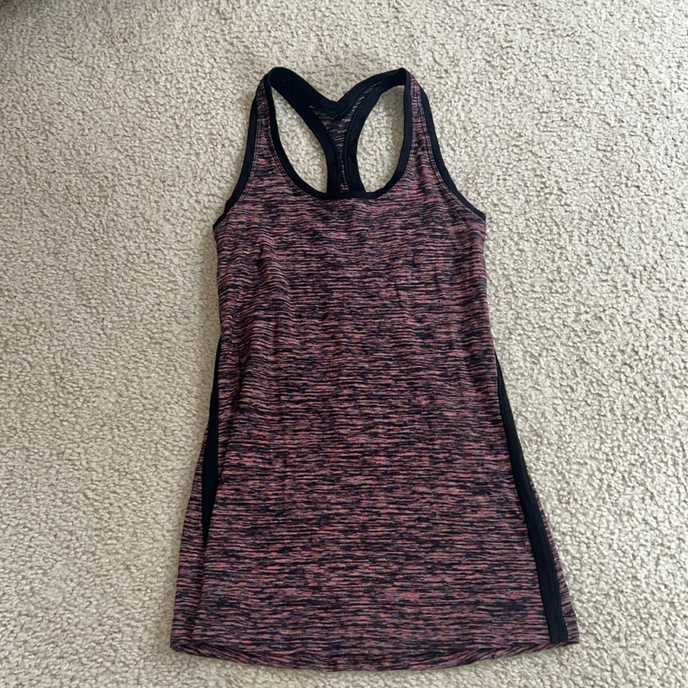 Lululemon top